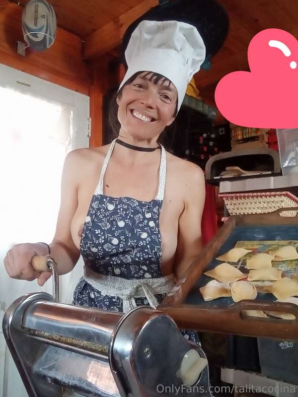 De lunes a viernes cocina 420 en vivo! Nos vemos en @talitac..