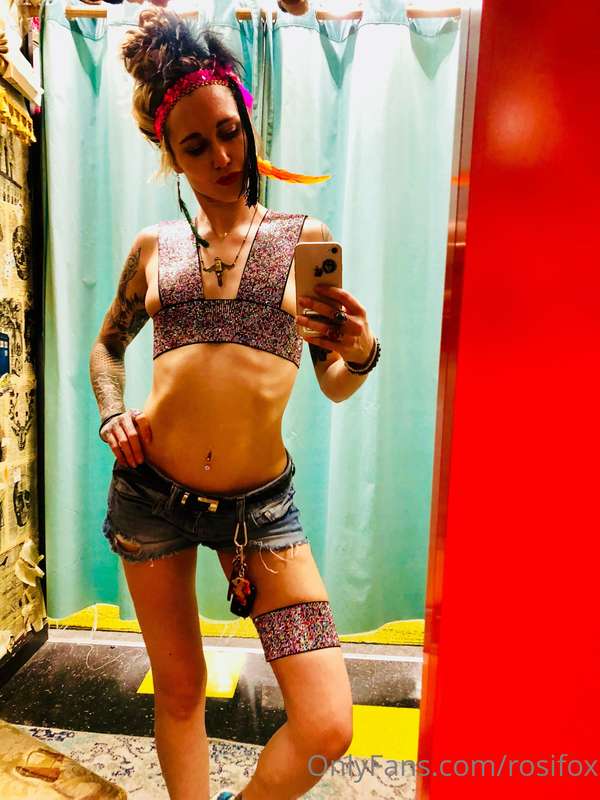 Shopping around… whatcha think? Hope y’all are having a beau..