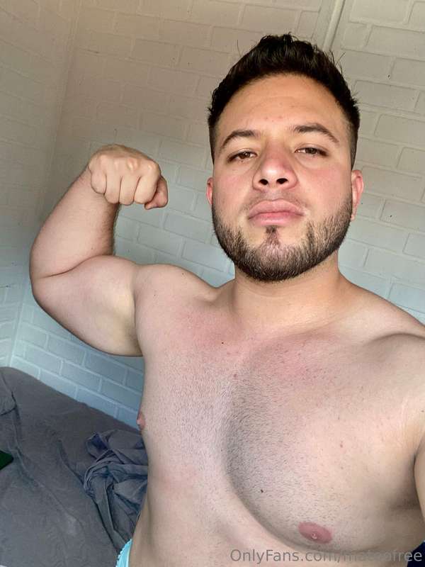 Follow me on my vip page 🤯
There More new content on my prof..