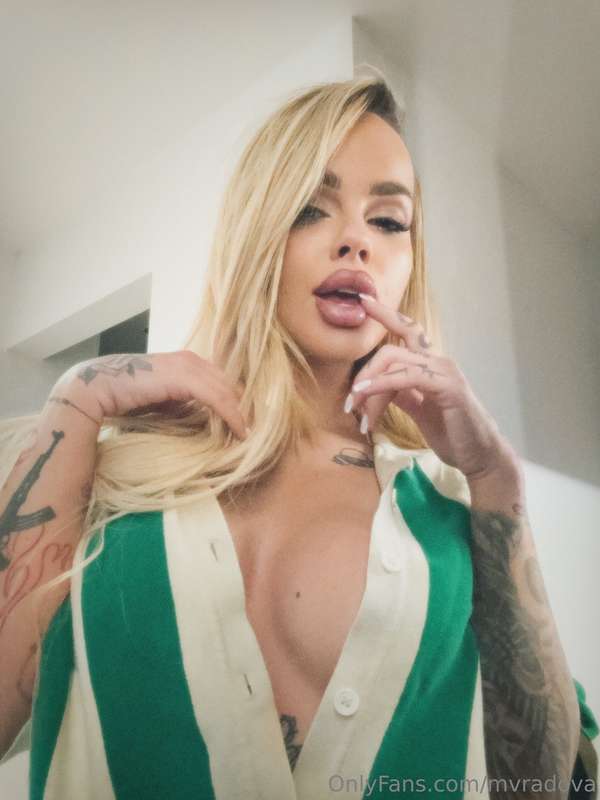 👋😈
