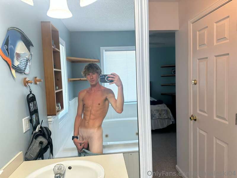 Fresh out the shower 🚿🧼