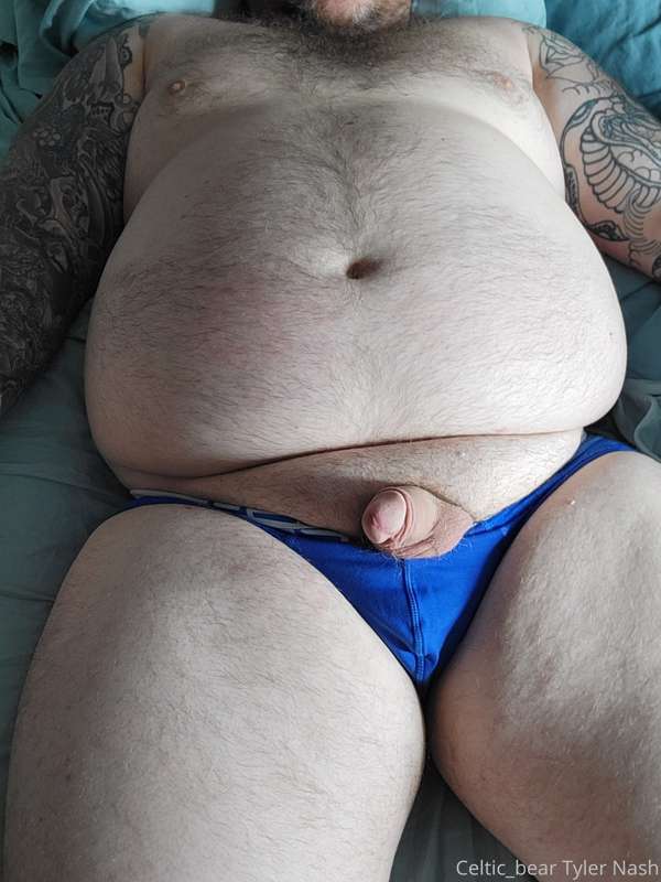 Bored and playing with my new selfie stick. Beard is coming .. 4