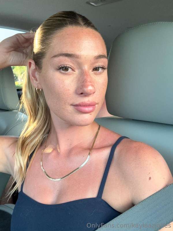 Like this post if you love my freckles 🥰 I’m curious!