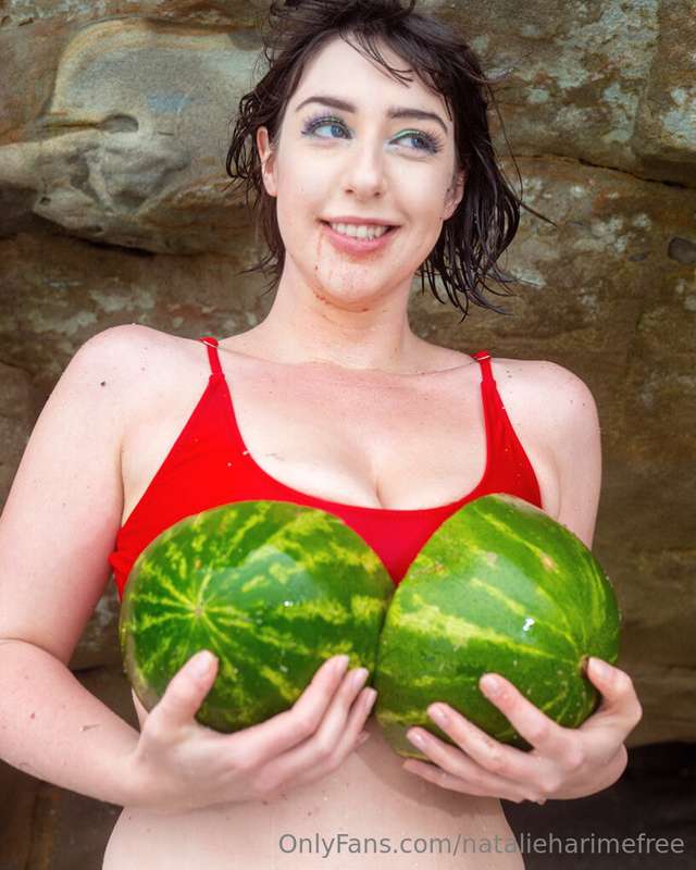HD out takes of my melon mania shoot are on my VIP feed in c..