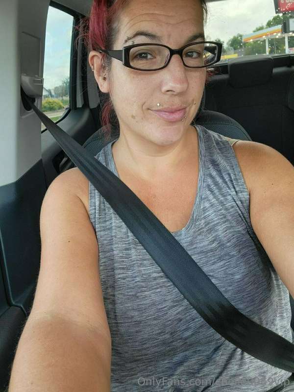 ## MILF MONDAY SHENANIGANS 😝 'Forgot' to wear panties this m..