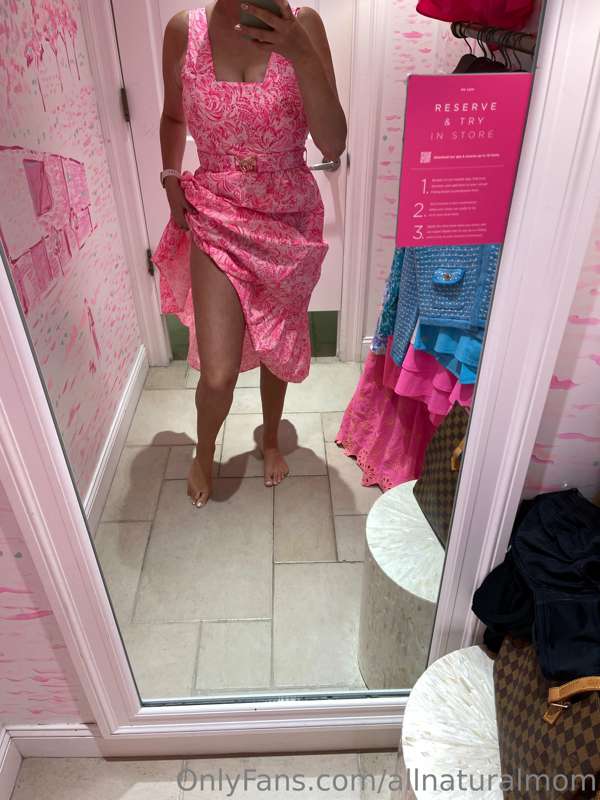 Post before bed 😋
Went to the mall today and did a try on 🤗 .. 17