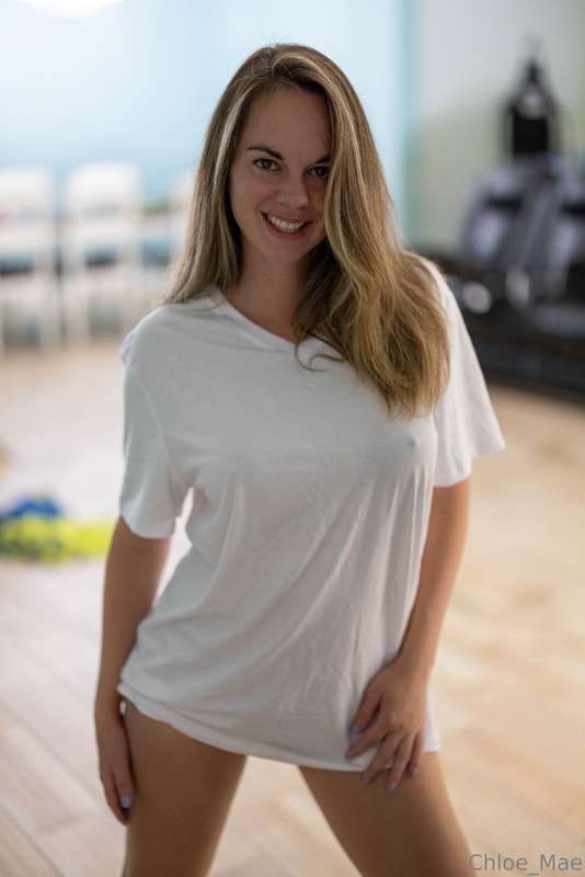 You can almost see everything through this little tee 😏But t..