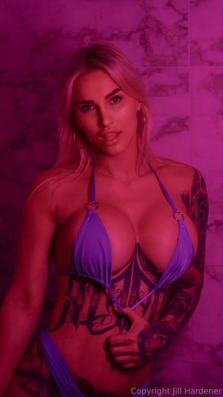 Let me spice up your day babe🌶️