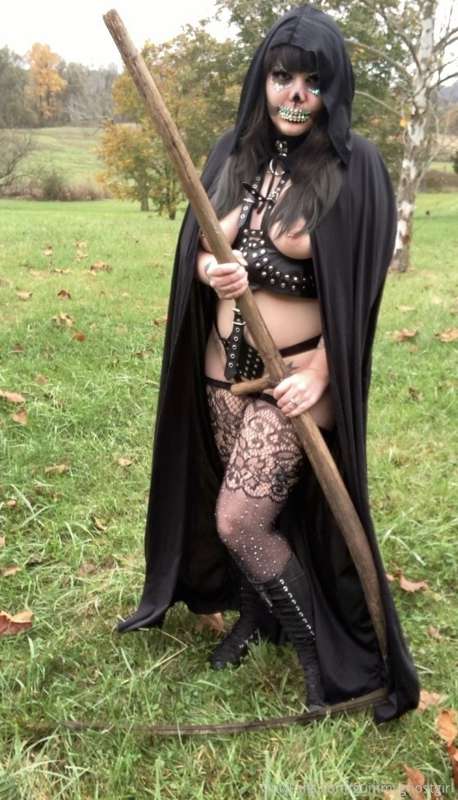 Wanna have a little fun before I reap your soul? 💀 14