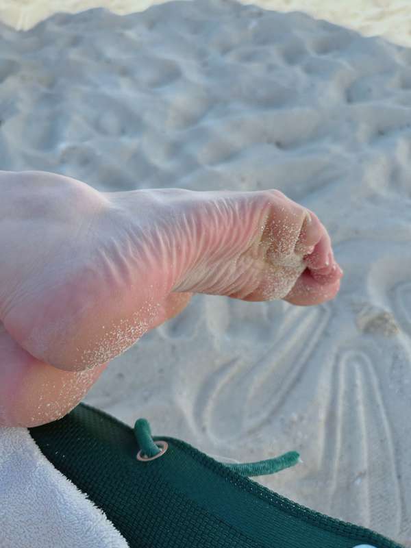 I need a foot slave to come give me a pedicure.

**Tip** ***.. 1