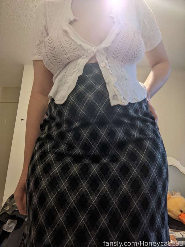 Honeycake93 - Fansly - 04 Oct, 2022