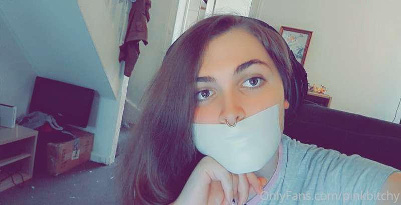 got some microfoam tape, super stickky 😏
also in my jammies...