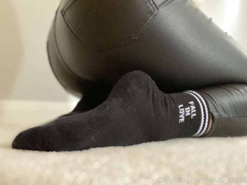 Read these socks and that’s what is going to happen! 😈
FALL ..