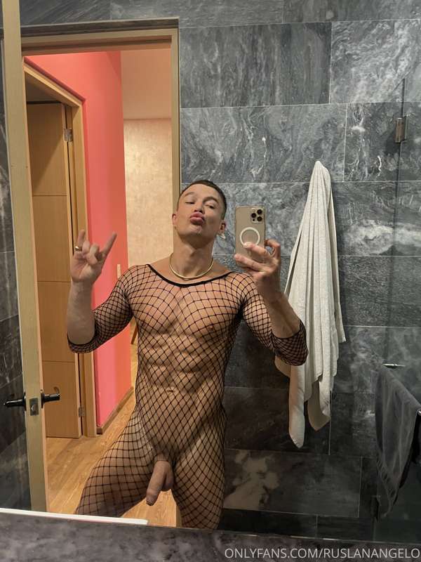 Just shoot with @mikeherrera in fishnets cumin up for later .. 8
