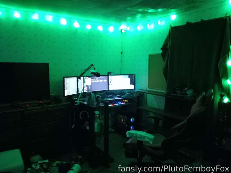 Plutofemboyfox - Fansly - 17 Jan, 2023 2