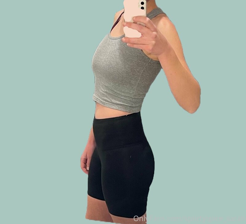 Gym session. Working hard to keep this body tight.