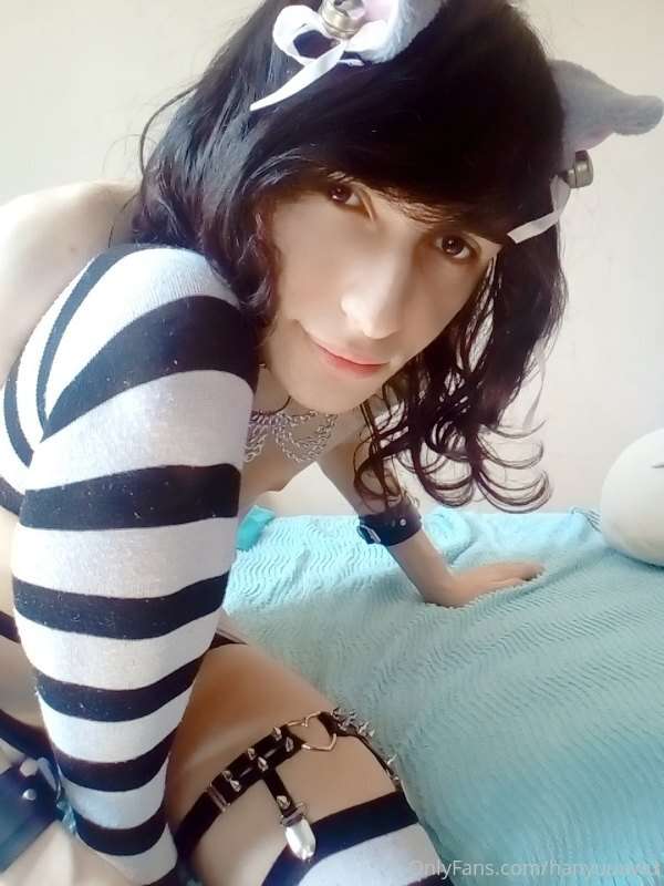 i have garters now >.