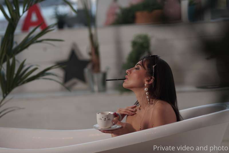 today after a long day at work I wanted to take a bath ....💦.. 2