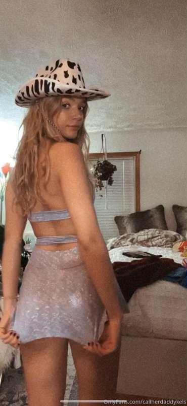 Don’t forget to swipe ;) $200 away from my goal for today wh..