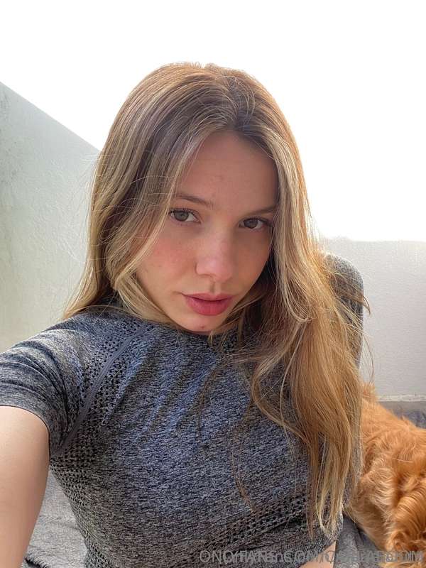 Follow my hottie, she's new in this world! A 19 yo redhead l.. 1