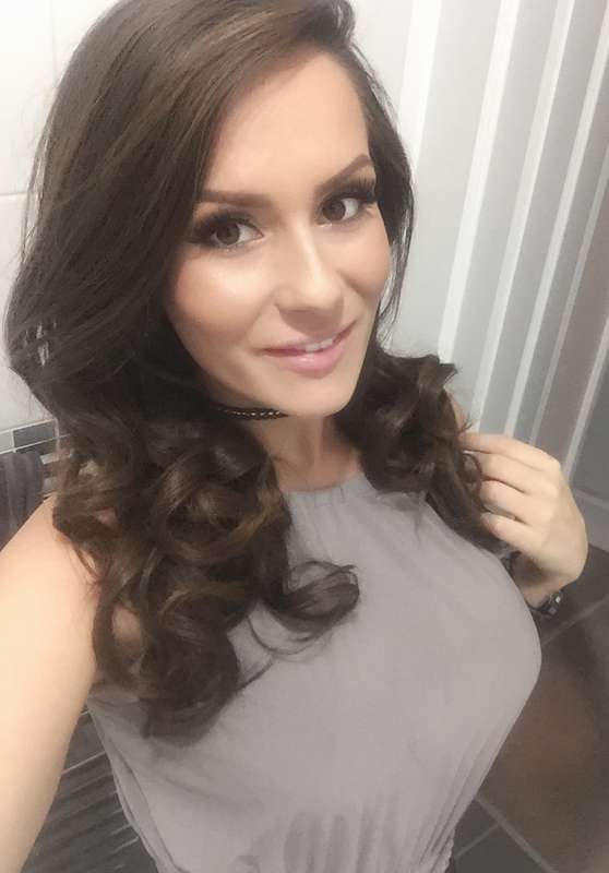 I hope everyone has a great day today!! 😘