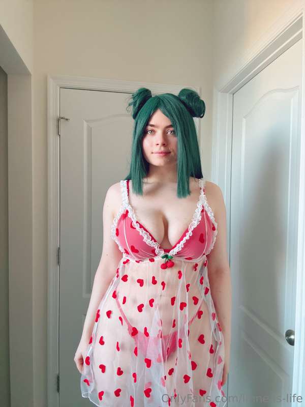 White sheer dress with red Hearst and long dark green wig pi.. 13