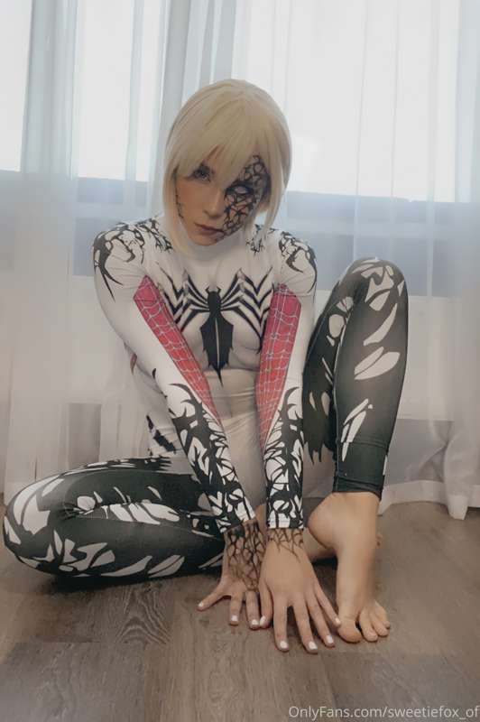 Just tease 🤤 Anti-Gwenom wants play with you 😈 Like this pos.. 4
