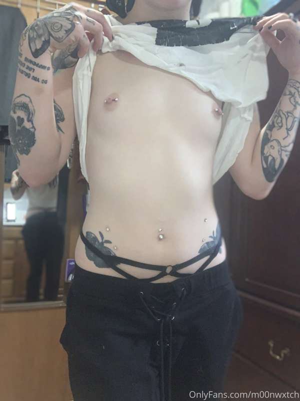 Good morning flash!! I’m getting all my lingerie and cute fu..