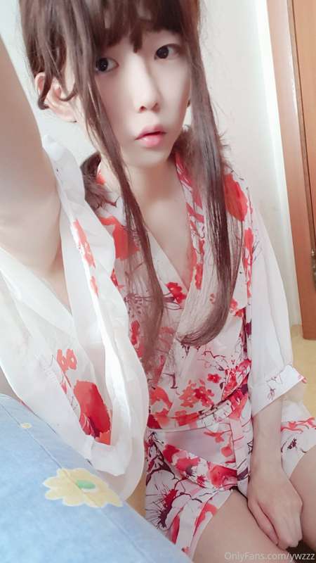 im going to buy a transparent color dildo
and few new cloth 1