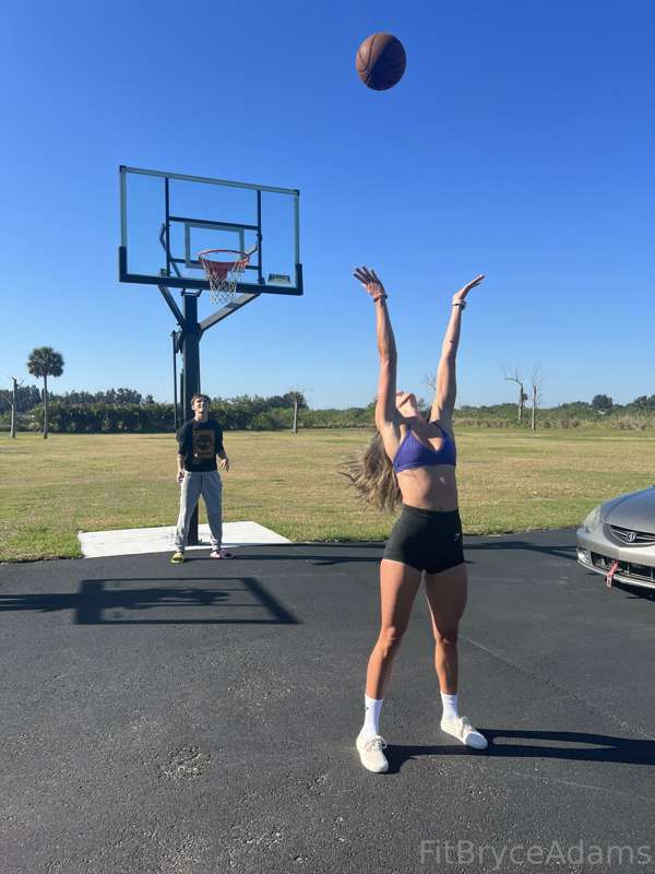 Who made the backwards shot first? @tylertheintern @themuscl..