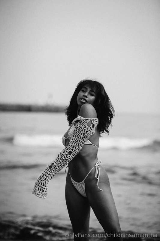 continuing the series of black and white photos🖤🤍 I just can.. 2