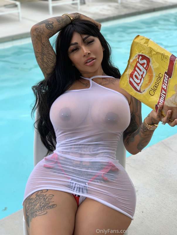 My POOL PARTY🎈Turned into a CUM PARTY👅💦🍆