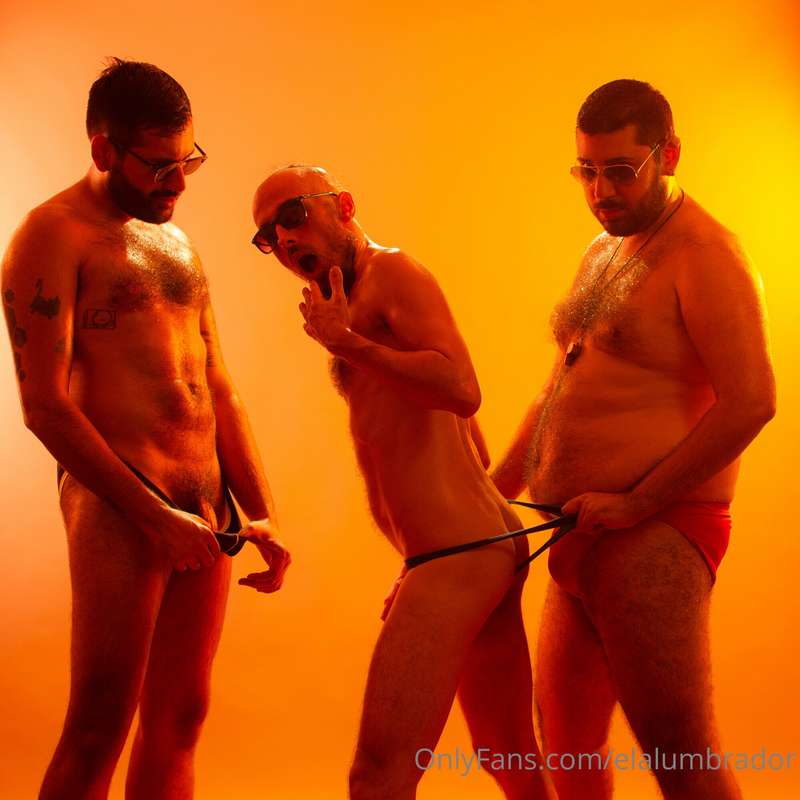 Studio Photoshoot. Summer vibes. At the beach with my friend.. 7