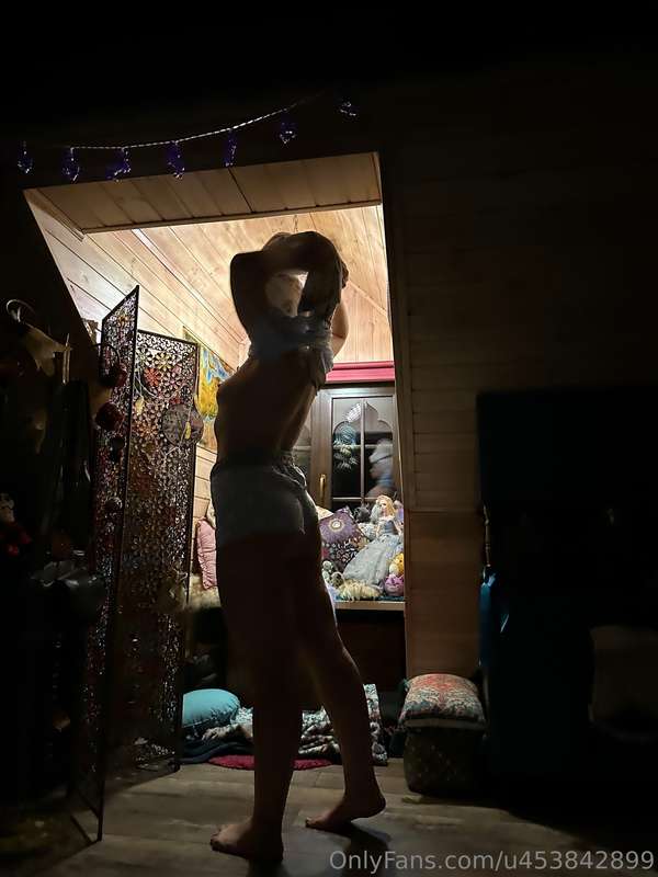 You can check out my butt in the half-light because I don’t .. 9