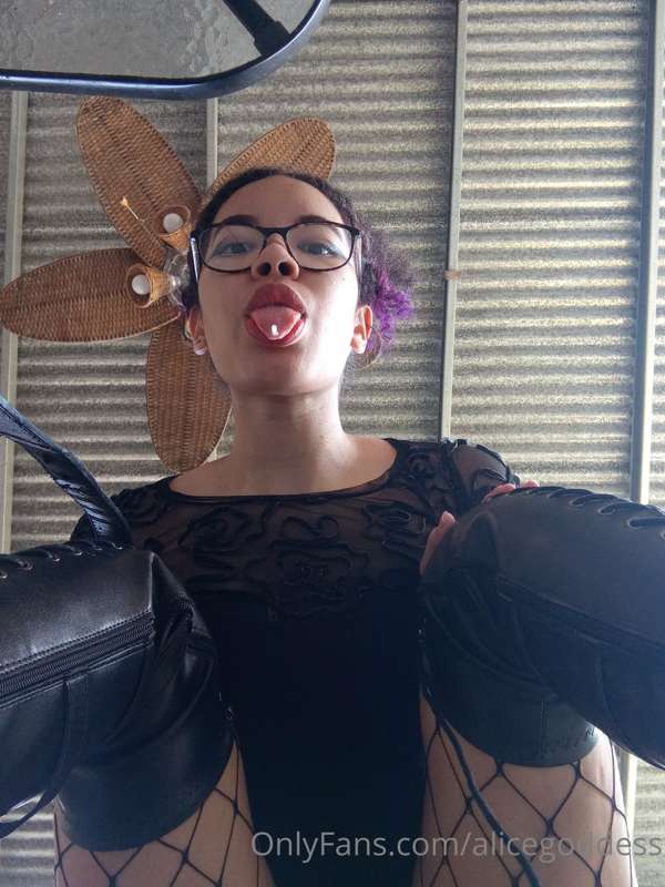Alicegoddess - Onlyfans - 13 Apr, 2022 3