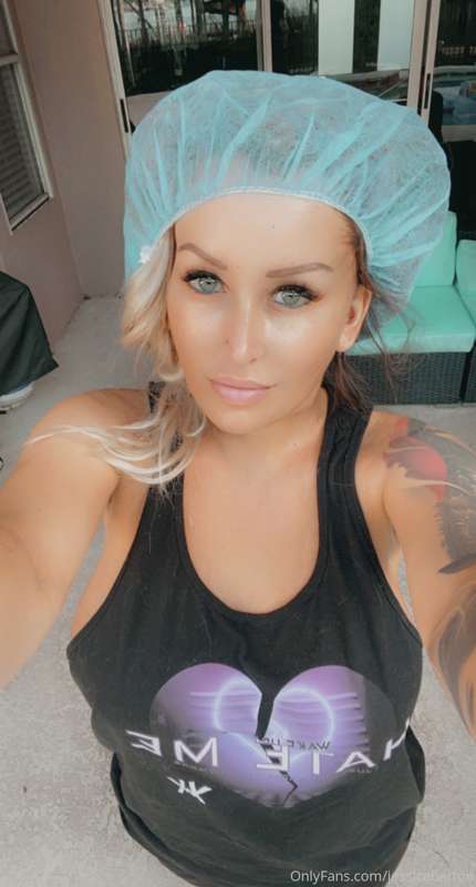 I know I look a little crazy. I’m 3 days out from my surgeri..