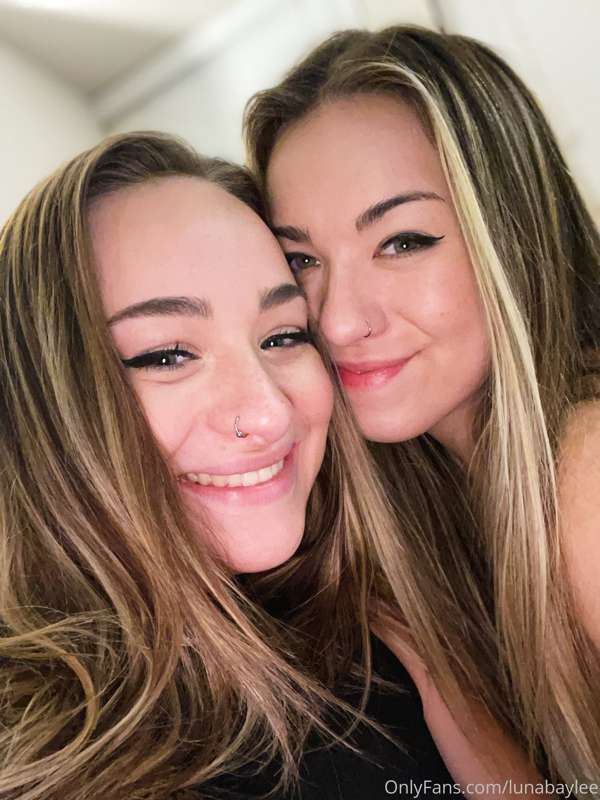 @daniavery and I would like to 👉👈 ask you something👉👈

we ar..
