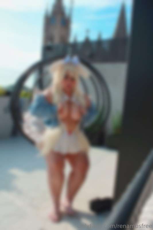 Muchas fotos del mes pasado y video súper horny tocándome a .. 3