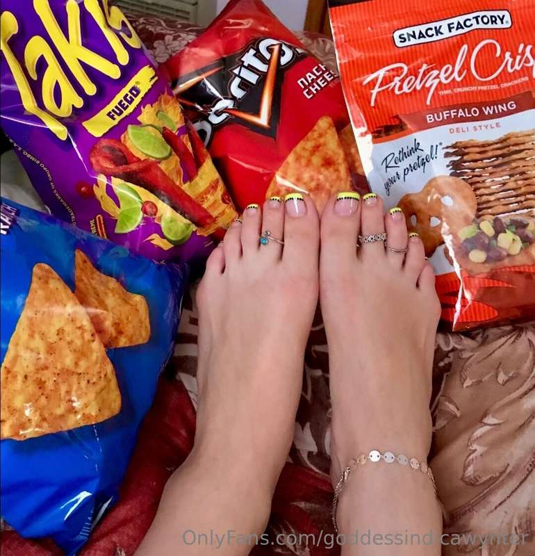 Open wide.  My most favorite set! I can't wait for my pedicu.. 1