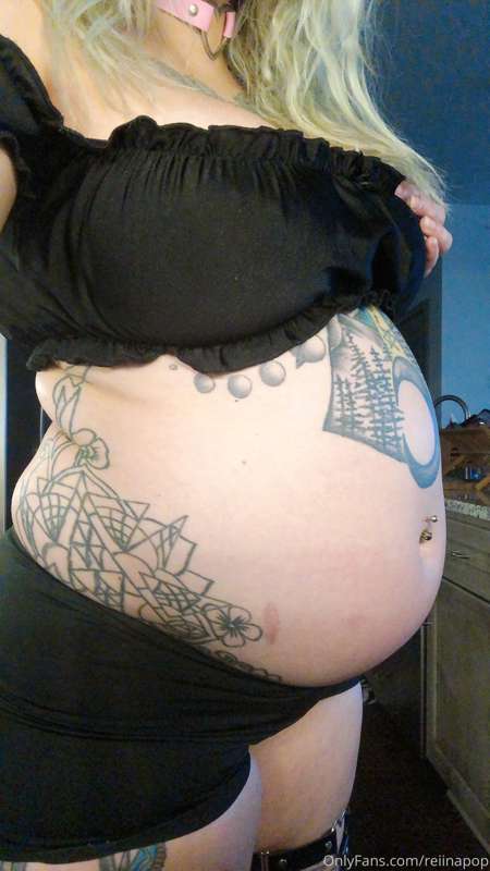 dark bimbo belly stuffing photoset - before/after!!! Can you.. 19