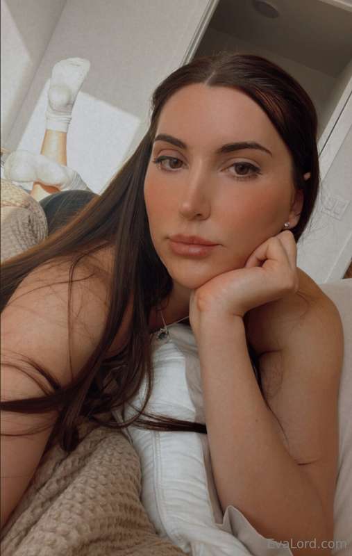 Trans girl looking for love.. would you be brave enough to s..