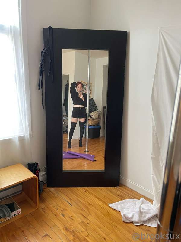 Trying to figure out my new years outfits. Should I make a t..
