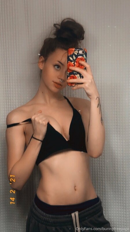 Happy Valentine’s Day ❤️ Spoil me bby ??