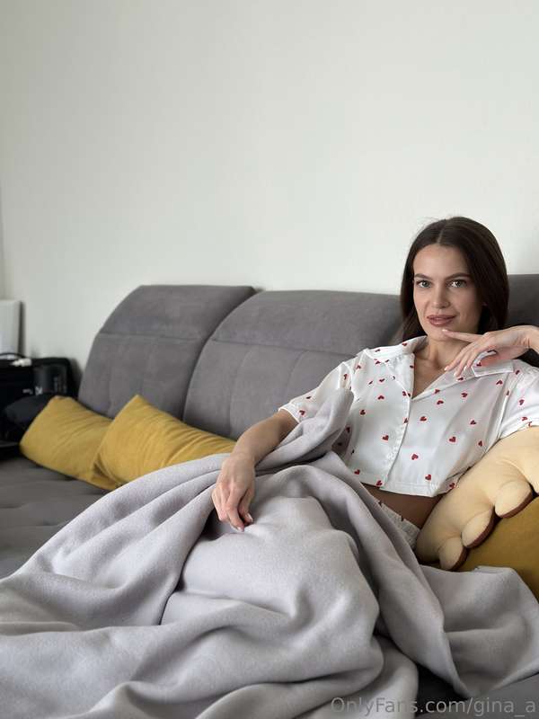 How cozy it is to sit at home wrapped in a blanket and enjoy..