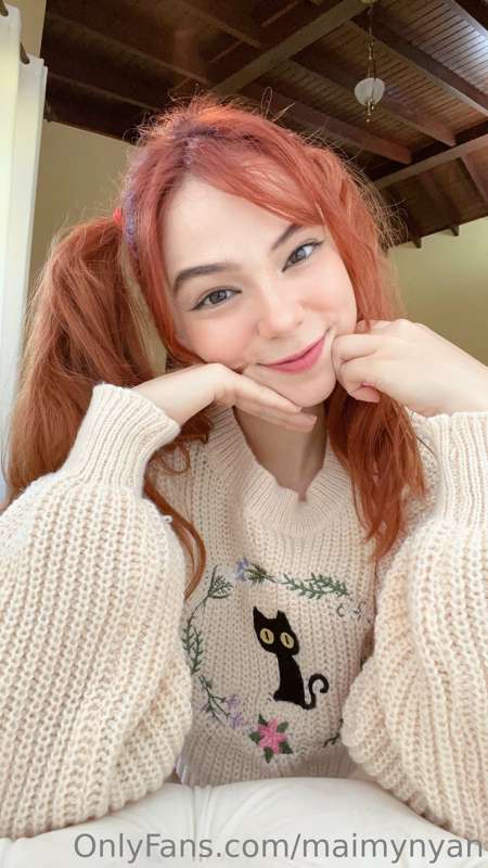 I wish a soft and happy April for you! 🌸

Bunny video coming.. 6
