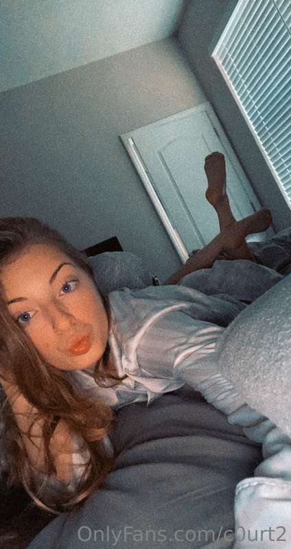 i’m ready to have fun today, come undress me 😇