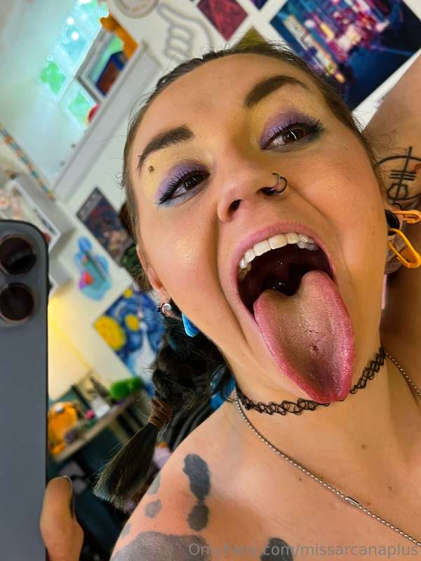 Andddd the rest of the Kitties, titties, and tongue set! Of .. 2