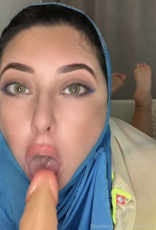 Fairuzapersiana - Onlyfans - 27 Oct, 2021