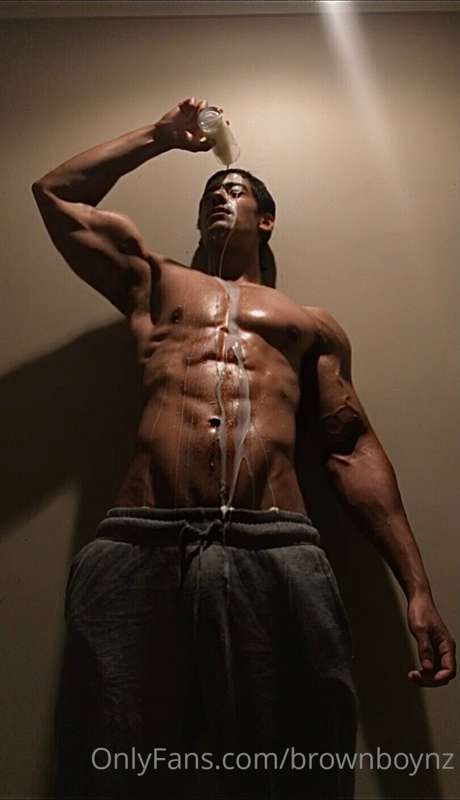 Naked or sweat pants 🍼💦 2