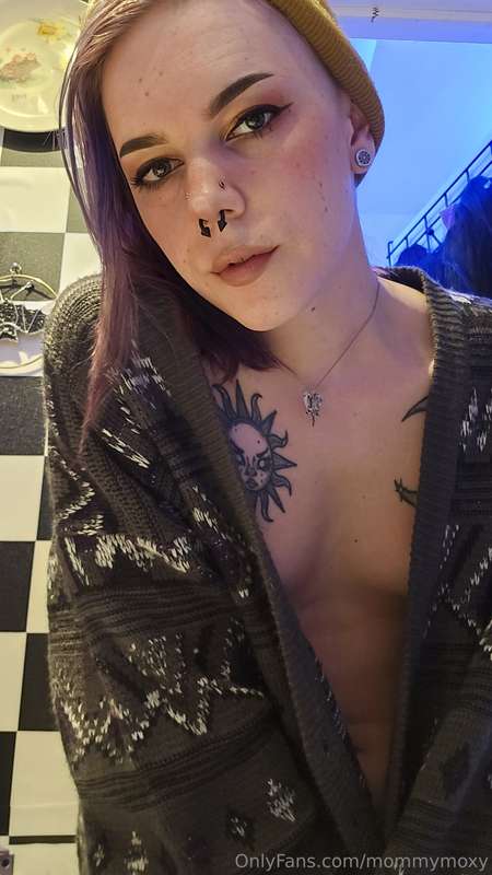 Cozy moxy needs sucky  2